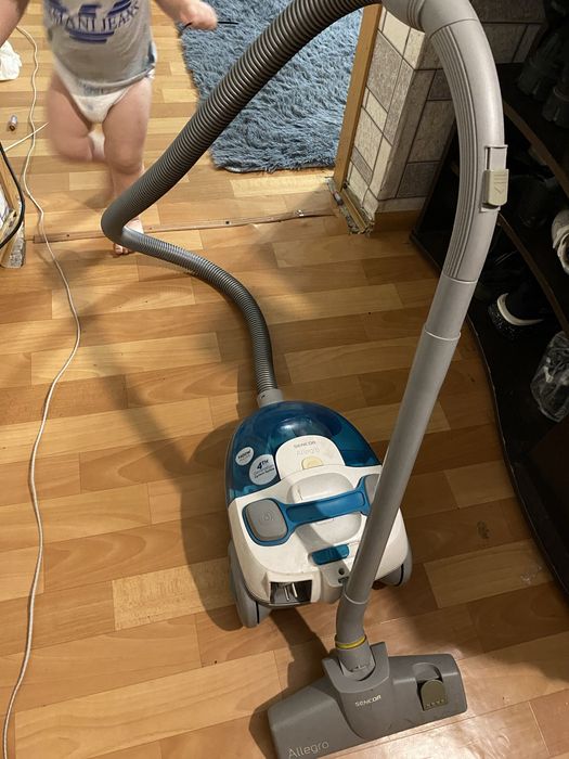 Продам пылесос б/у в хорошем состоянии