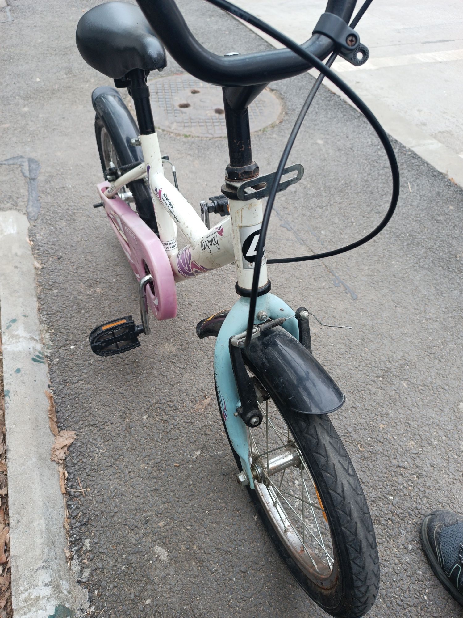Bicicleta pentru Copii cu Roti de 16"