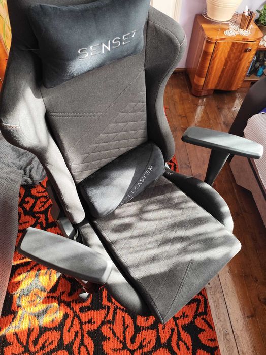 Scaun de gaming de vânzare, în stare foarte bună. În județul Covasna.