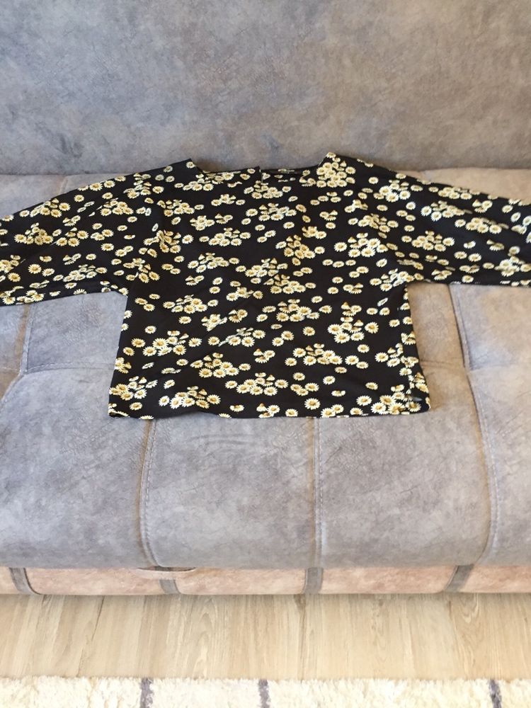 Блузка, с ромашкой , модная 46 размер