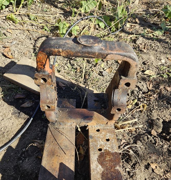 Vând cilindru hidraulic