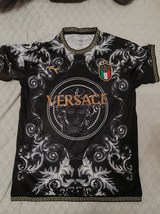 Футболна тениска на Италия- Versace