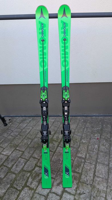 Schiuri Atomic Redster X9 lungime 169 cm cu bete carbon Atomic SQS