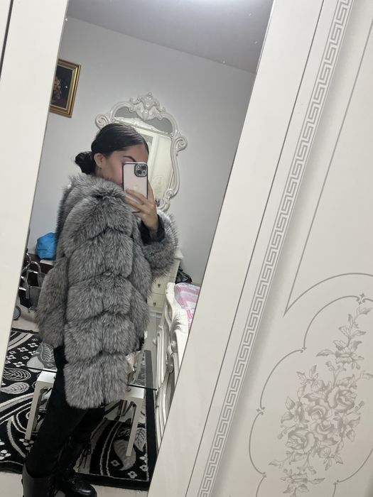 Geaca de blana vulpe canadiana pret 1400