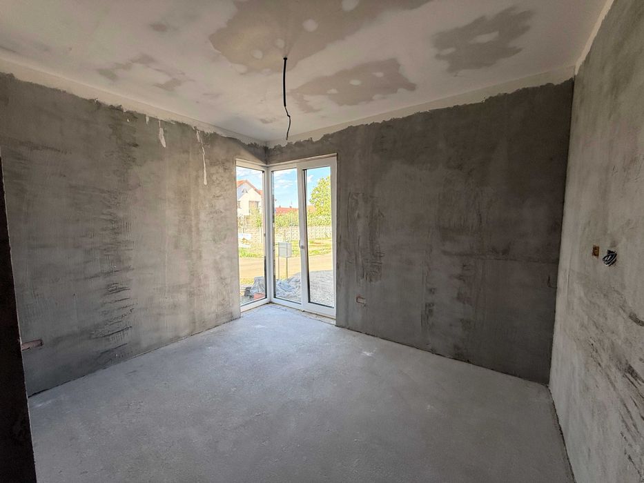 Casă cu arhitectura moderna deosebita cu teren generos in Alba Iulia