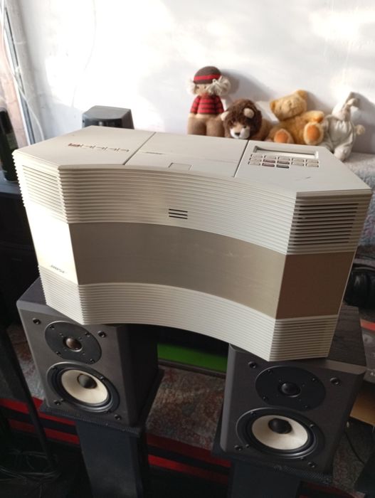 Vând Bose Acustic wave music system