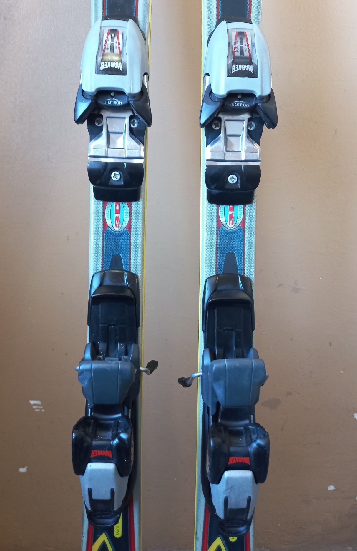Ски Volkl 163 см. с автомати Marker