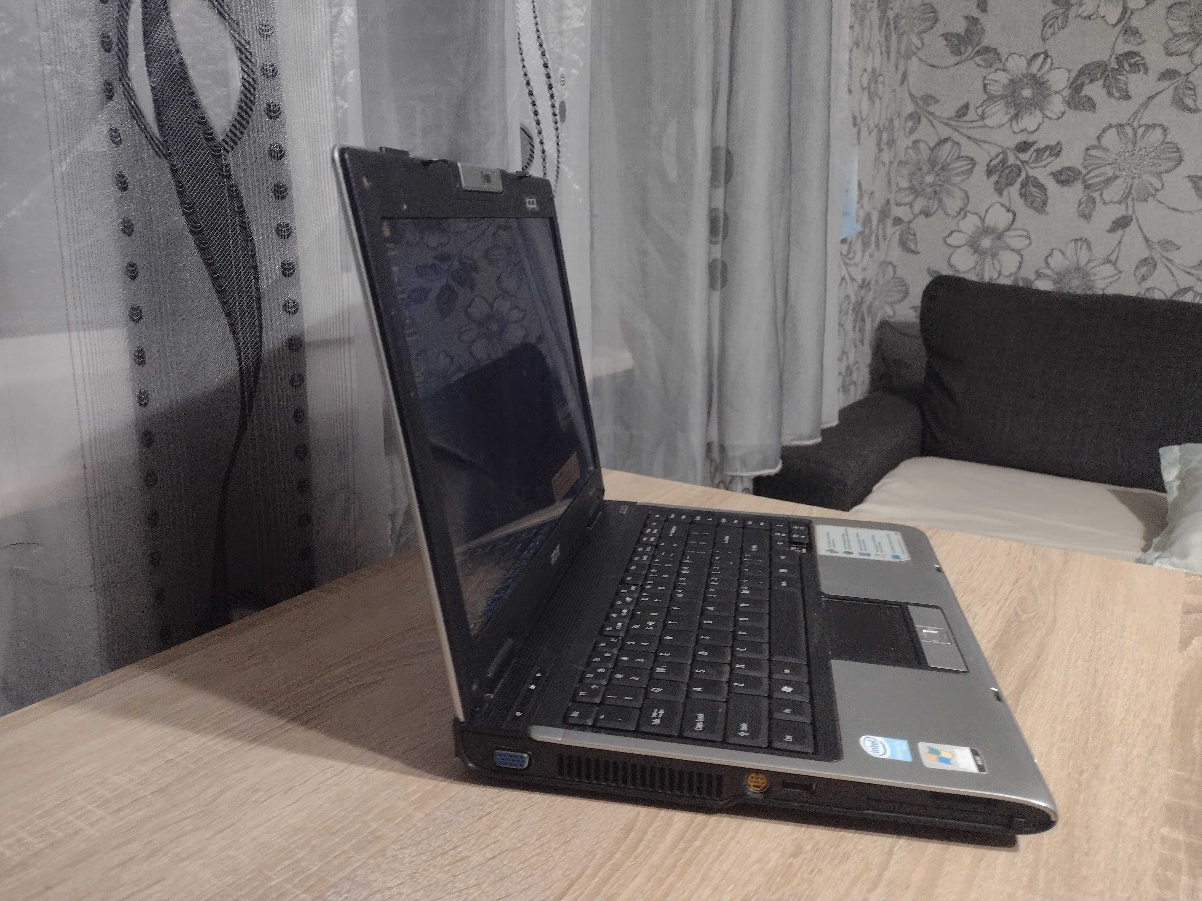 Два лаптопа за части – Asus X552E + Acer Aspire