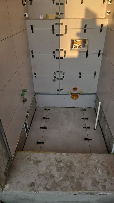 Sc executa amenajari interioare si exterioare