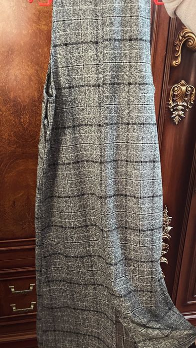 Комфортный и стильный комбинезон для беременных