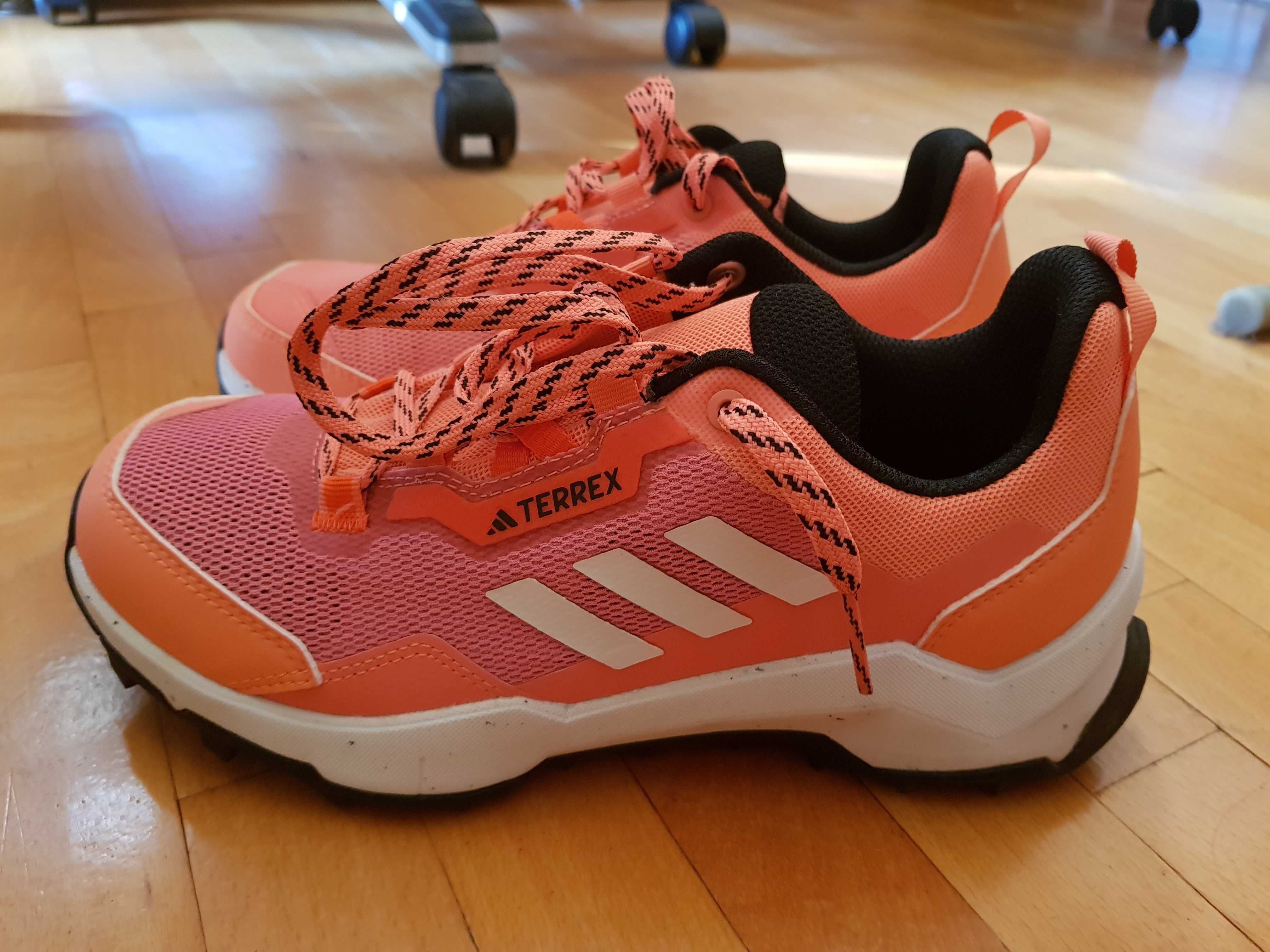 Обувки Adidas Terrex дамски