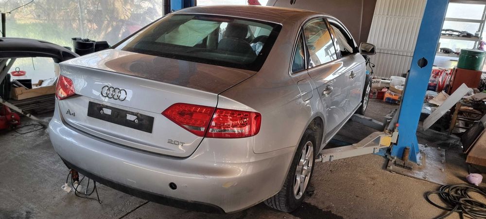 Ауди А 4 2.0 TFSI на части