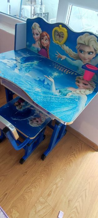 Детска масичка със столче "Леденото кралство"
