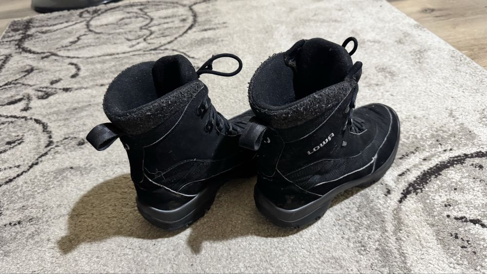 Bocanci de iarnă Lowa