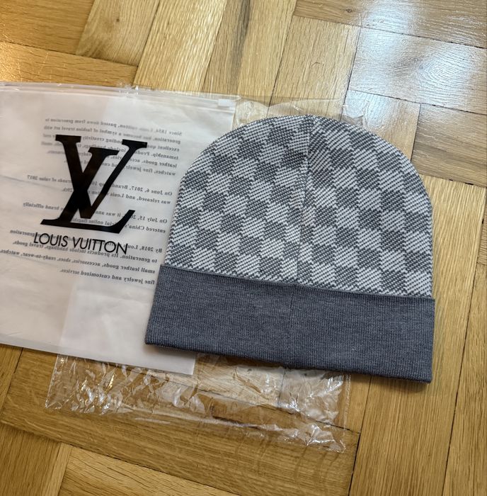 Căciulă Louis Vuitton