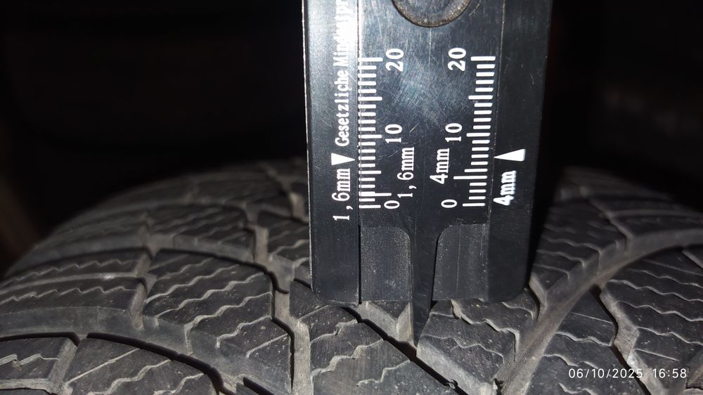 Продавам 2 бр. Зимни гуми Firestone 205/55/16  по 55лв.