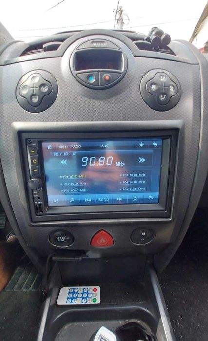 Navigatie Casetofon Renault Megane Waze YouTube prin MirrorLink BT USB