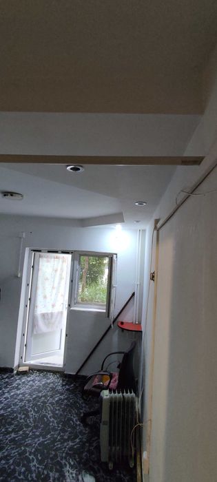 Vând sau schimb, spatiu comercial 12, 6 mp. Preț 27000 europ