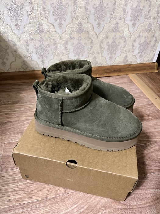 Продам новые угги