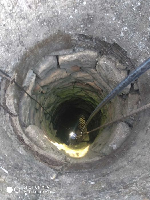 Кладеничар ръчно почистване на кладенци