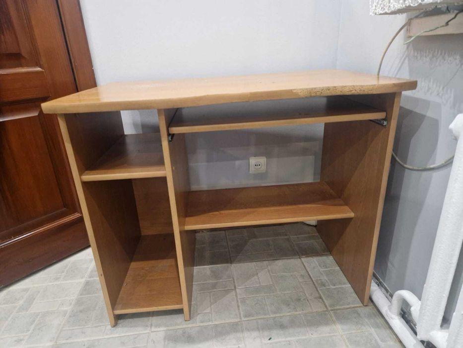 Стол компьютерный