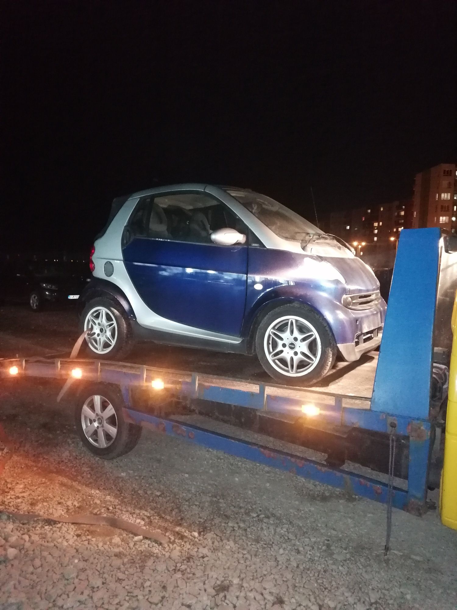 Dezmembrez smart fortwo