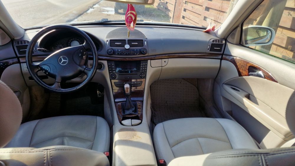 Mercedes e220 w211 2004