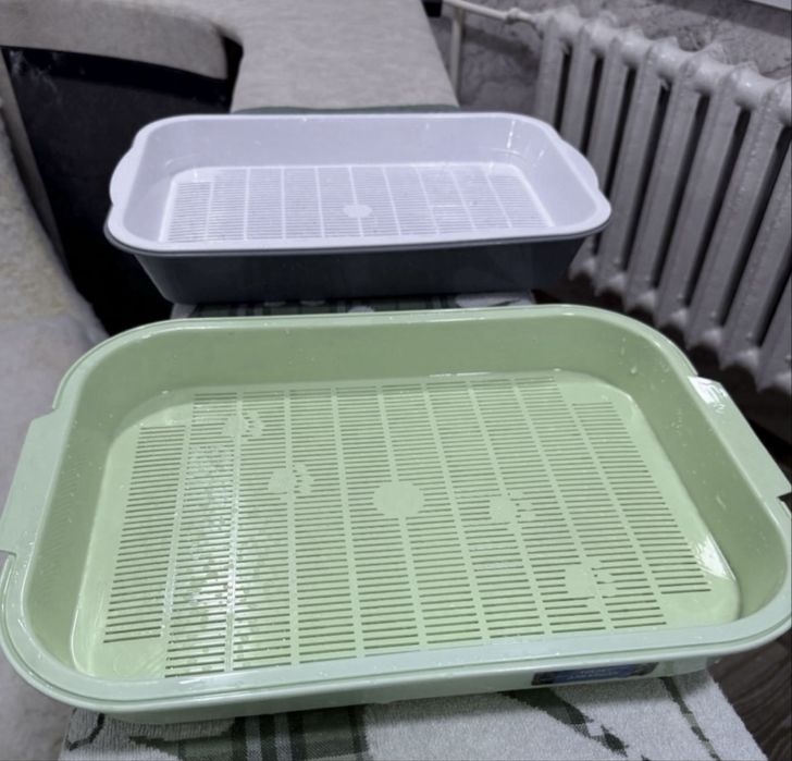 Новые лотки для питомца.