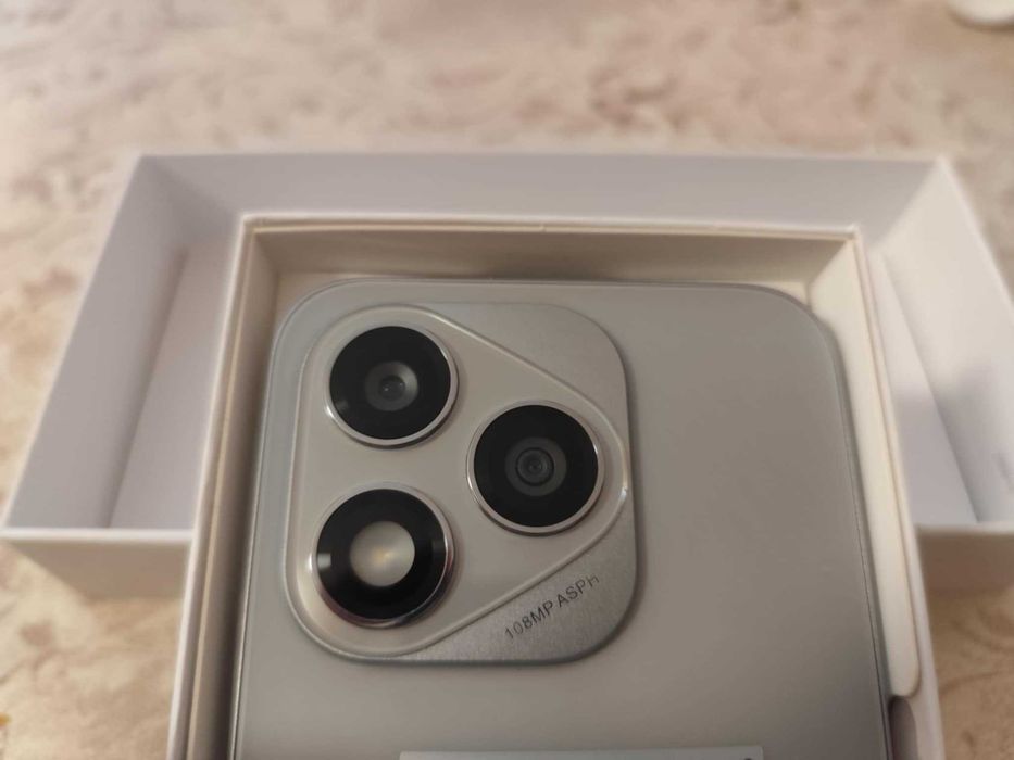 Honor 400 lite 16 GB. Ram 256GB Rom