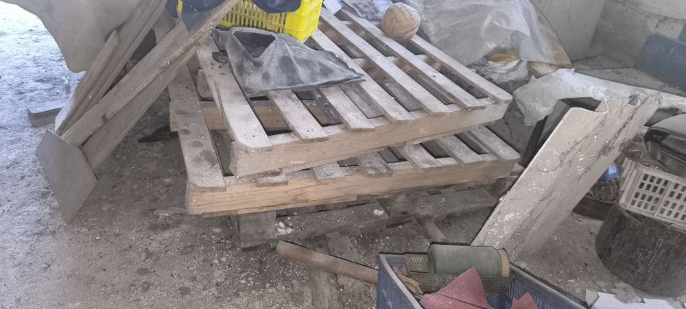 Vand paleti de lemn diferite dimensiuni
