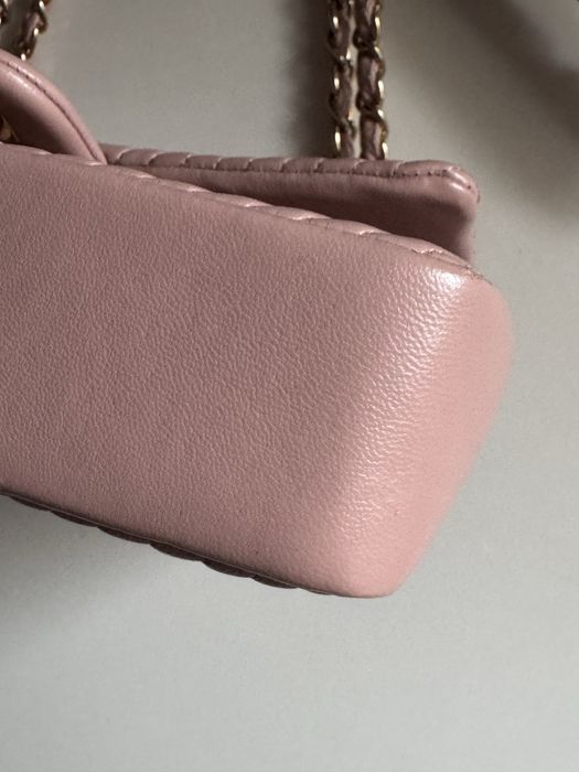 Чанта Chanel от агнешка кожа цвят пепел от рози