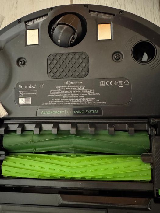 Robot Aspirator Roomba i7 Stare Impecabila