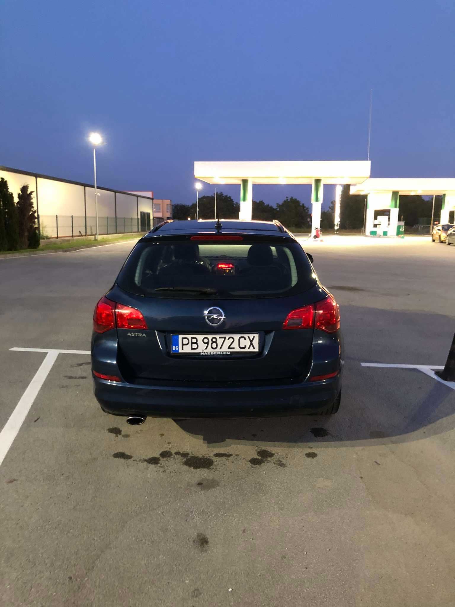 opel astra 2.0 cdti 2011 година на части