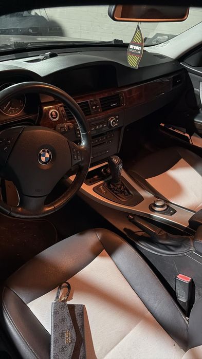 Bmw e90 325i 218 cp