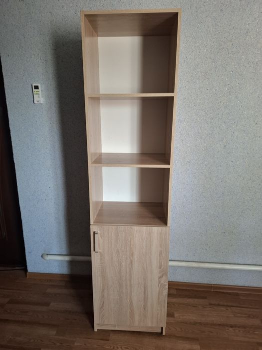 Офисный белый шкаф