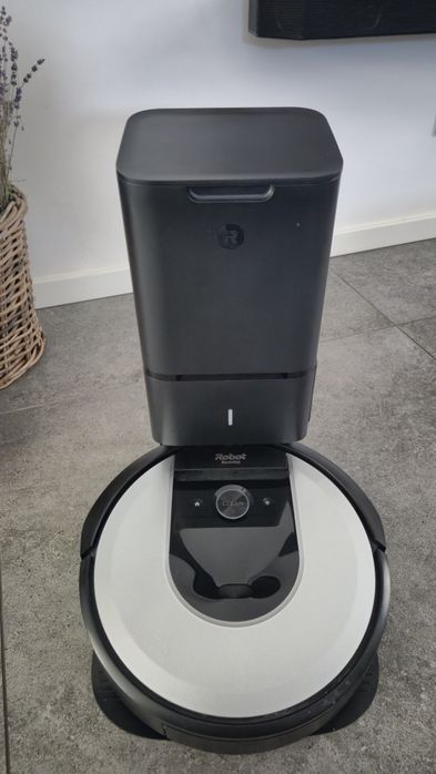 Прахосмукачака робот I robot i7 +