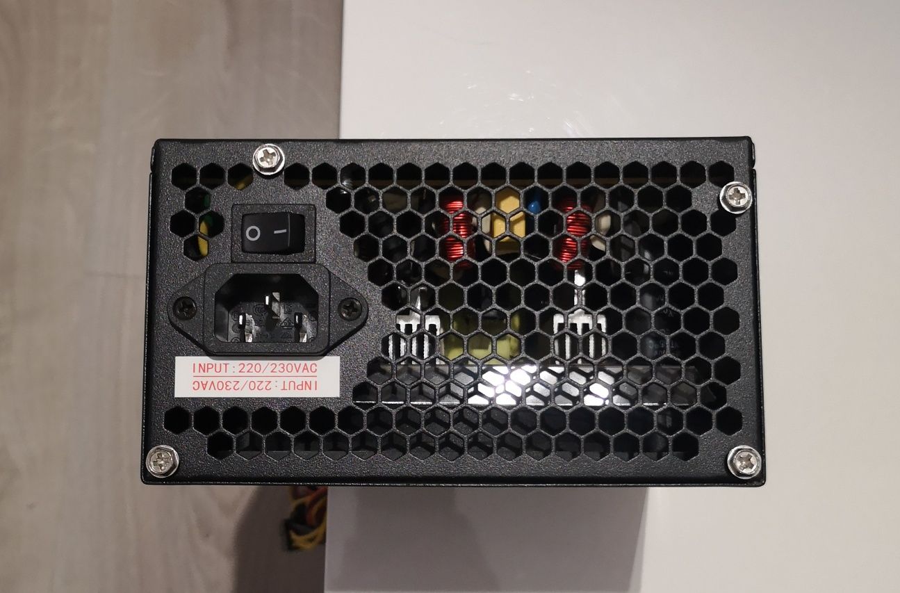 Захранване ZM600-LEII 600W