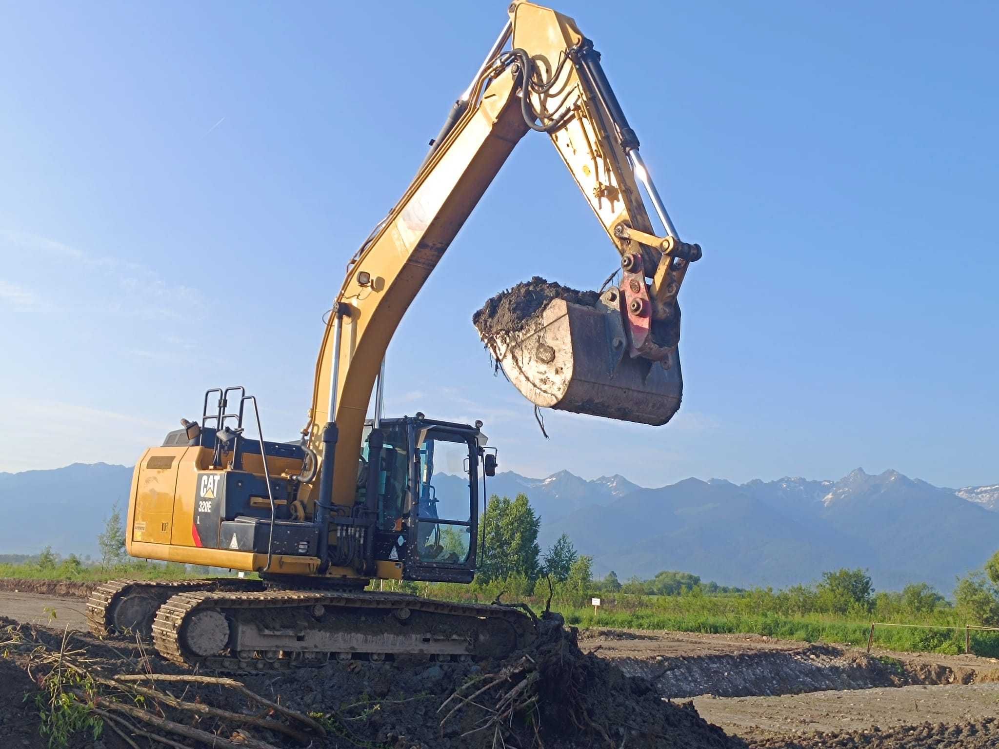 Excavator CAT 320E