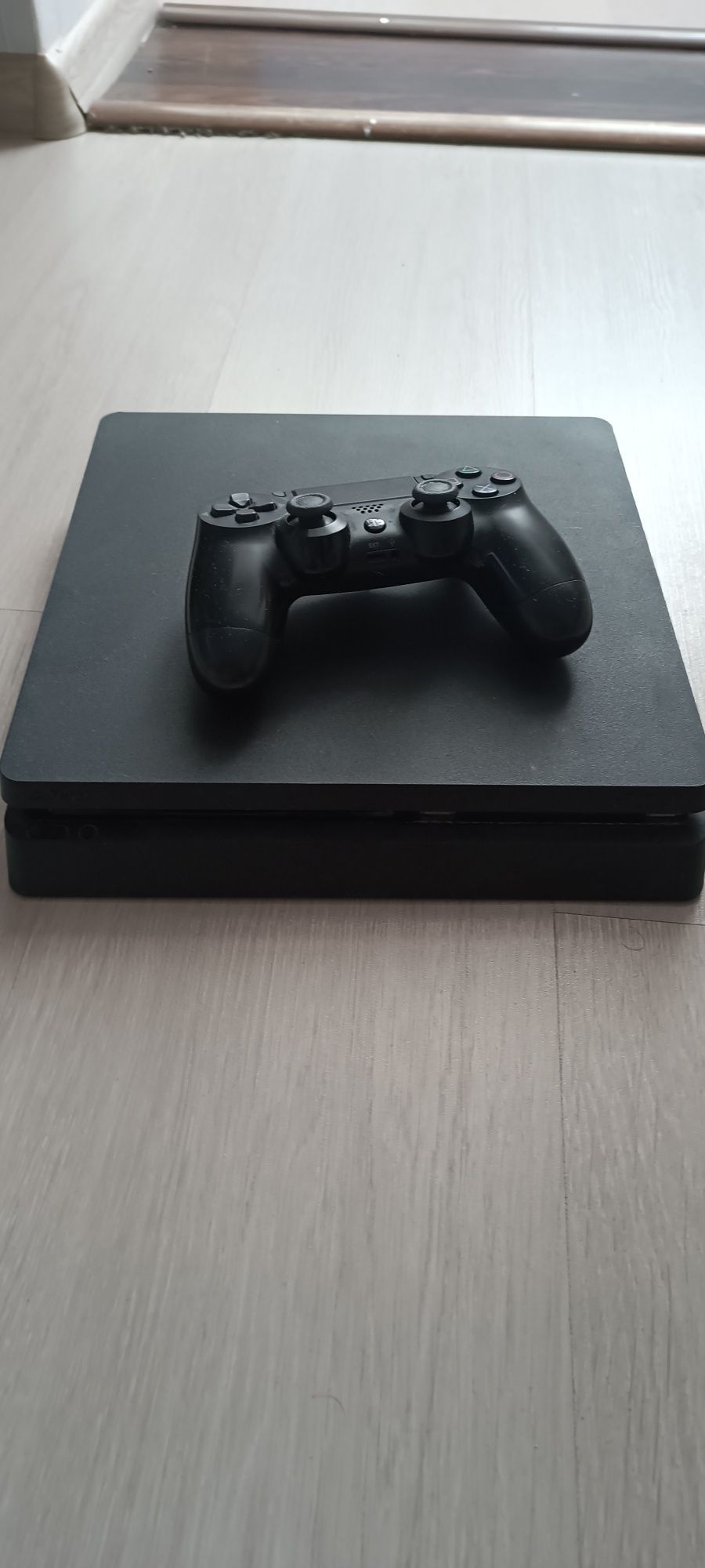 Ps4 slim , 500 gb