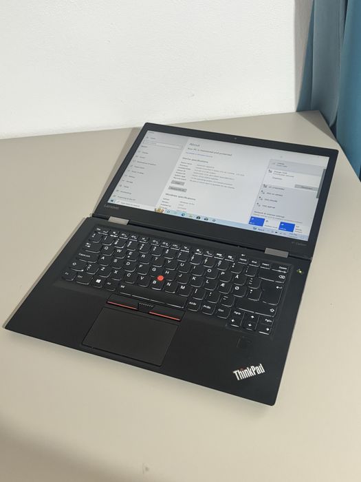 Lenovo X1 Carbon• i7-6600U• 16gb ram• 256• 14” • Bateria 5-6 ore