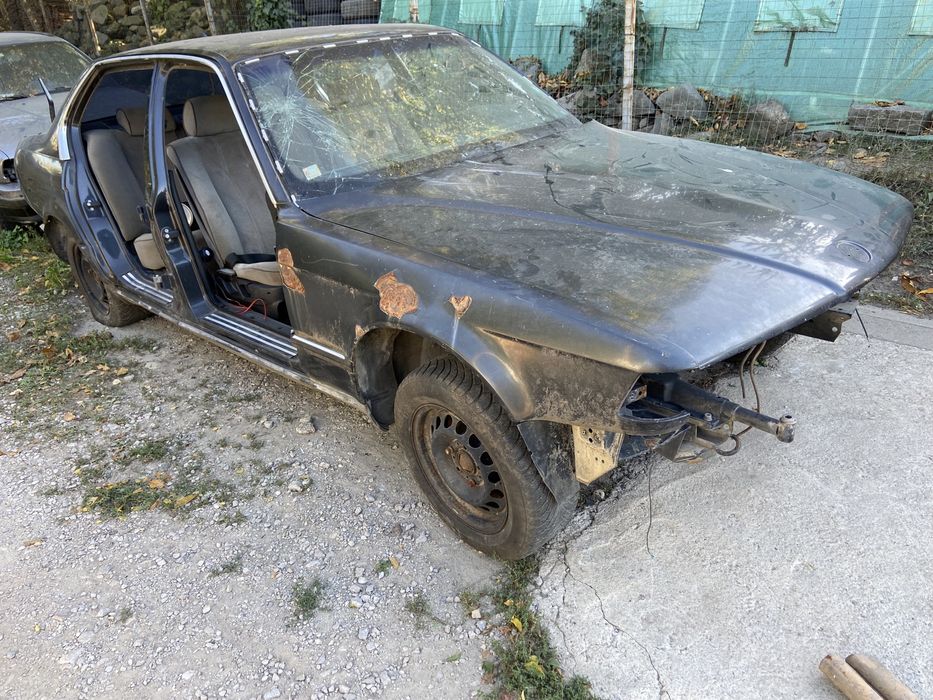 BMW e32 / БМВ е32 735i на части