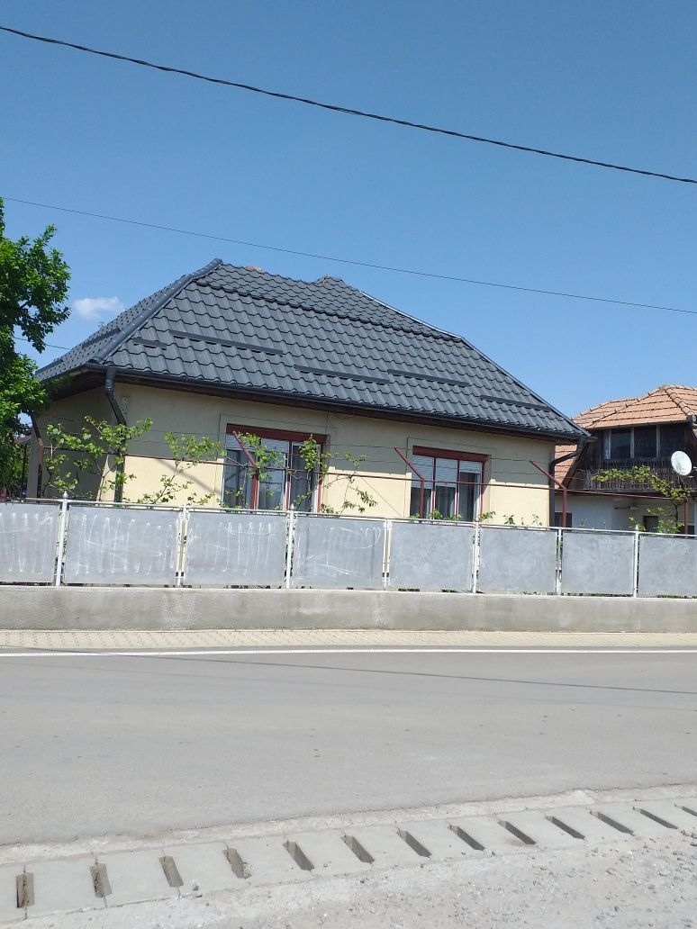 Executăm acoperișuri. Reparatii acoperișuri de urgență