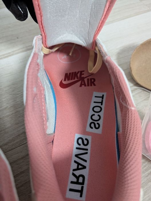 Jordan 1 travis scott