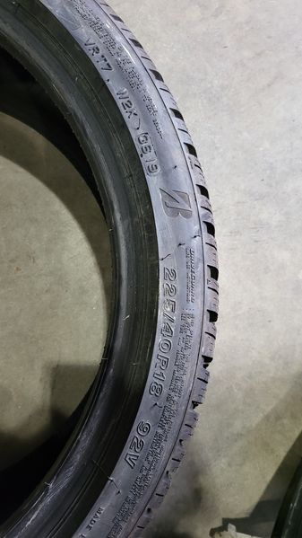 225/40/18 BRIDGESTONE 2бр RunFlat