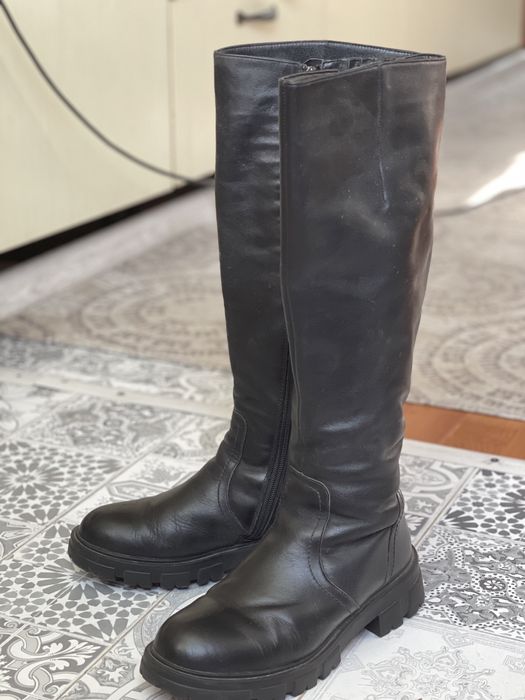 Продам кожаные сапоги Baden 37 размер недорого 7000тг