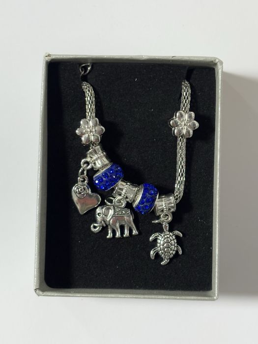 Martisoare bratara  charm