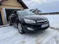 Opel astra j ( stare Excelenta )