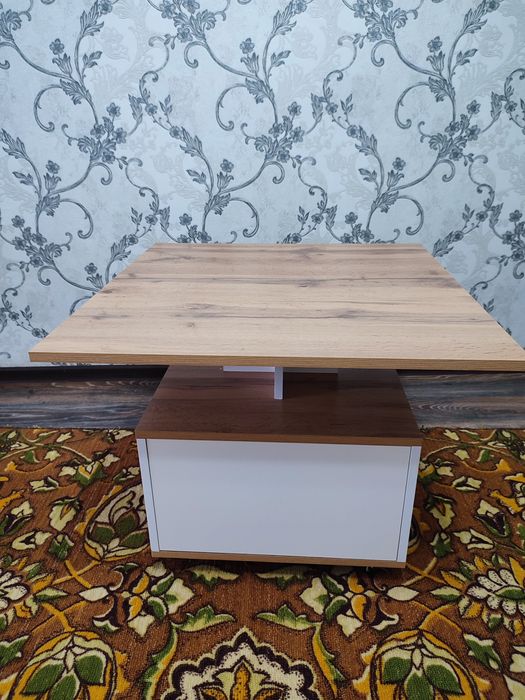 Продам швейную машину, и журнальный столик