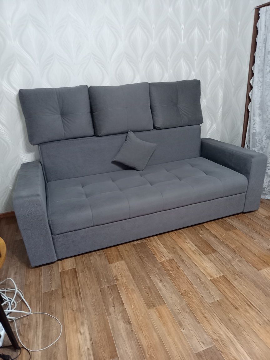 Продам серый  диван