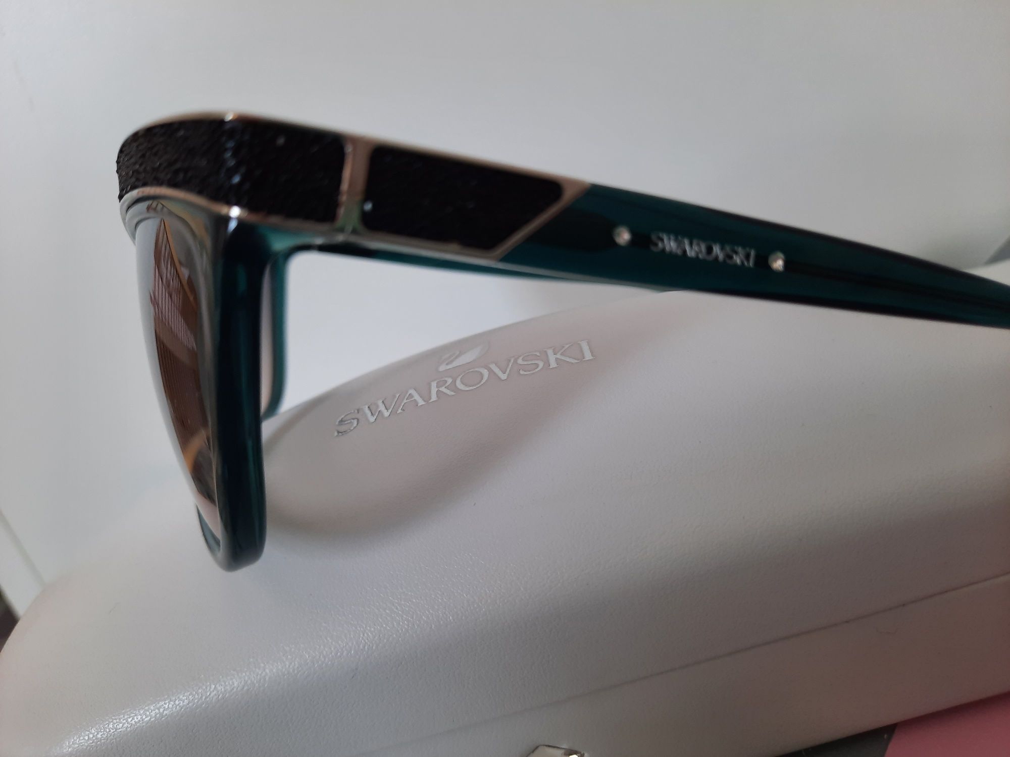 Нови очила на Swarovski